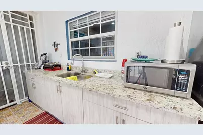 357 W 44th St, Hialeah, FL 33012 - Photo 52