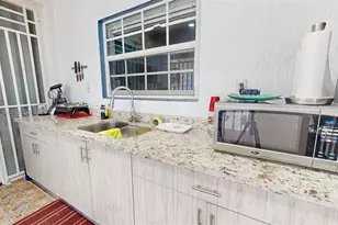357 W 44th St, Hialeah, FL 33012 - Photo 52
