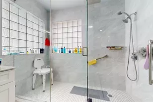 357 W 44th St, Hialeah, FL 33012 - Photo 32