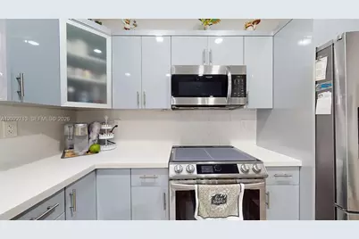 357 W 44th St, Hialeah, FL 33012 - Photo 20