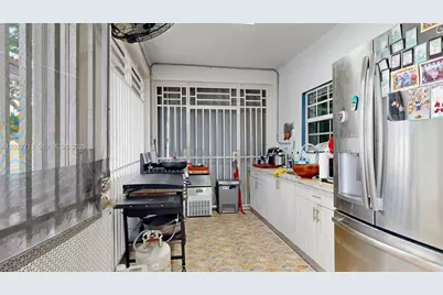 357 W 44th St, Hialeah, FL 33012 - Photo 62