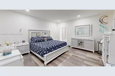 357 W 44th St, Hialeah, FL 33012 - Photo 26