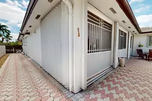 357 W 44th St, Hialeah, FL 33012 - Photo 80