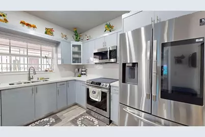 357 W 44th St, Hialeah, FL 33012 - Photo 22