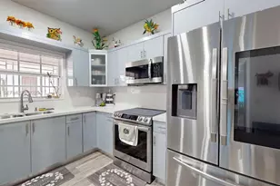 357 W 44th St, Hialeah, FL 33012 - Photo 22