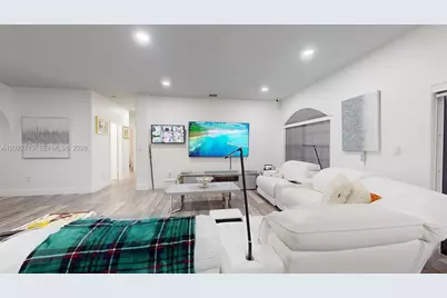 357 W 44th St, Hialeah, FL 33012 - Photo 18