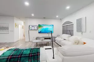357 W 44th St, Hialeah, FL 33012 - Photo 18
