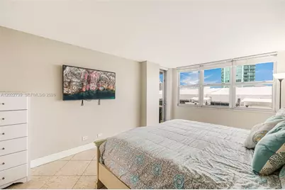 6039 Collins Ave #936, Miami Beach, FL 33140 - Photo 22