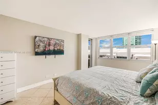 6039 Collins Ave, Miami Beach, FL 33140 - Photo 22