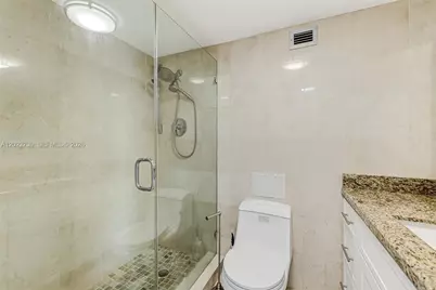 6039 Collins Ave #936, Miami Beach, FL 33140 - Photo 26
