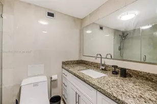 6039 Collins Ave, Miami Beach, FL 33140 - Photo 18