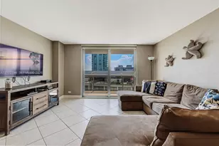 6039 Collins Ave, Miami Beach, FL 33140 - Photo 1