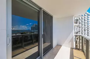 6039 Collins Ave, Miami Beach, FL 33140 - Photo 14
