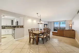 6039 Collins Ave, Miami Beach, FL 33140 - Photo 8