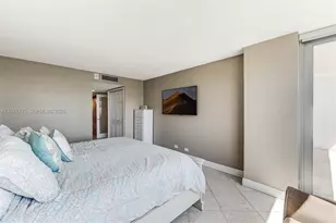 6039 Collins Ave, Miami Beach, FL 33140 - Photo 30