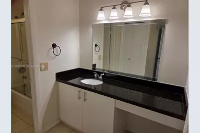 413 Lakeview Dr #104, Weston, FL 33326 - Photo 6