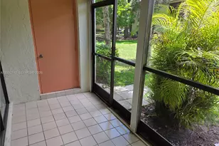 413 Lakeview Dr, Weston, FL 33326 - Photo 12