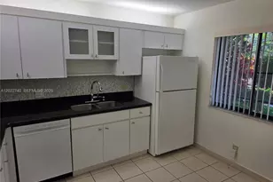 413 Lakeview Dr, Weston, FL 33326 - Photo 20