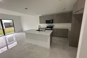 1310 NW 5th St, Florida City, FL 33034 - Photo 4
