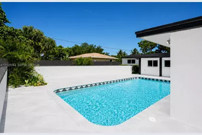 2573 Conroy Dr, North Palm Beach, FL 33403 - Photo 1