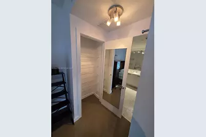 1060 Brickell Ave #2201, Miami, FL 33131 - Photo 24