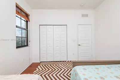 806 NE 191st St, Miami, FL 33179 - Photo 38