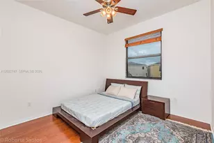 806 NE 191st St, Miami, FL 33179 - Photo 34