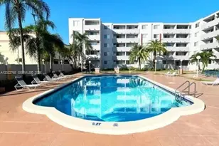 999 NE 167th St, North Miami Beach, FL 33162 - Photo 1