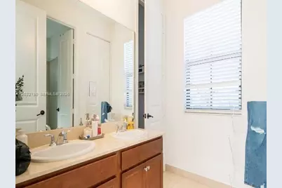 9794 W 34th Ct #0, Hialeah, FL 33018 - Photo 40