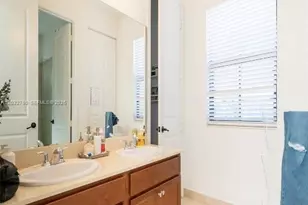 9794 W 34th Ct, Hialeah, FL 33018 - Photo 40