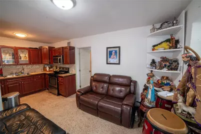 3401 NW 15th St, Miami, FL 33125 - Photo 16