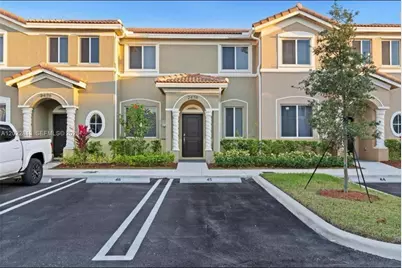 2474 SE 10th Ct, Homestead, FL 33035 - Photo 1