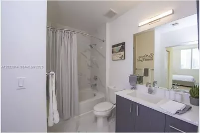 729 NW 2nd St #505, Miami, FL 33128 - Photo 4