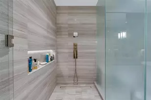 18975 Collins Ave, Sunny Isles Beach, FL 33160 - Photo 34