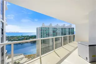 20281 E Country Club Dr, Aventura, FL 33180 - Photo 12