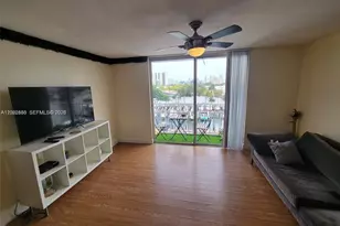 1740 NW N River Dr, Miami, FL 33125 - Photo 6
