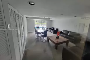 1740 NW N River Dr, Miami, FL 33125 - Photo 10