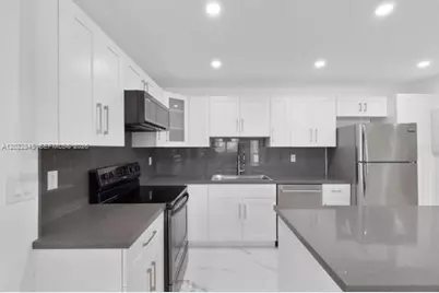 19390 Collins Ave #817, Sunny Isles Beach, FL 33160 - Photo 10