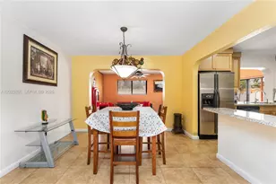 321 NW 96th Ave, Pembroke Pines, FL 33024 - Photo 8