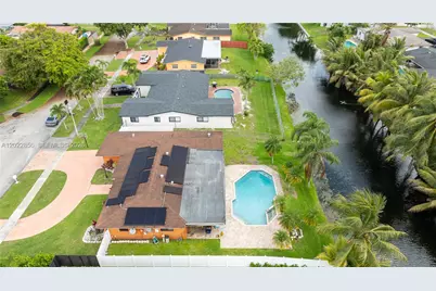 321 NW 96th Ave, Pembroke Pines, FL 33024 - Photo 30
