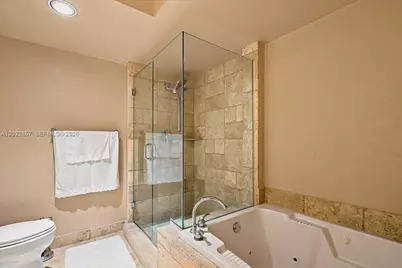 20185 E Country Club Dr #1104, Aventura, FL 33180 - Photo 28