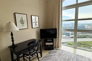 19501 W Country Club Dr, Aventura, FL 33180 - Photo 14