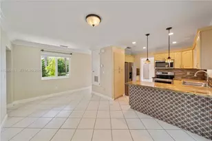 7632 SW 96th Ct, Miami, FL 33173 - Photo 2