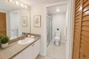 1200 SW 125th Ave, Pembroke Pines, FL 33027 - Photo 6
