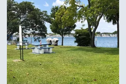 110 Marine Lake Dr, Hallandale Beach, FL 33009 - Photo 32