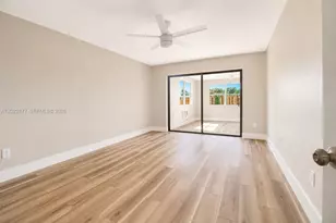 7332 Bay Hill Dr, Hialeah, FL 33015 - Photo 14