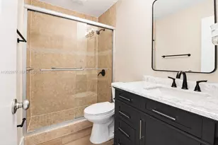 7332 Bay Hill Dr, Hialeah, FL 33015 - Photo 10
