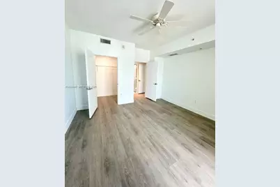 244 Biscayne Blvd #1805, Miami, FL 33132 - Photo 14