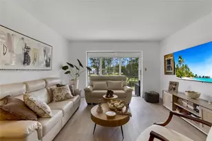 950 Hillcrest Dr, Hollywood, FL 33021 - Photo 6