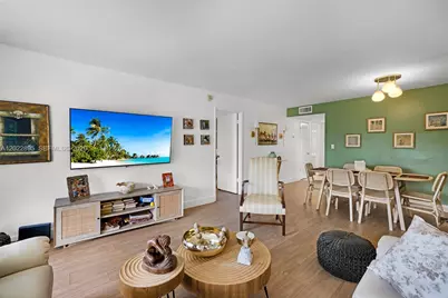 950 Hillcrest Dr #212, Hollywood, FL 33021 - Photo 10